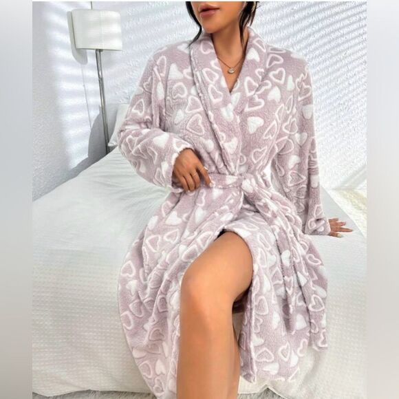 NWT- LADIES PLUSH, SOFT COZY BELTED ROBE- SIZE MED - Picture 3 of 6